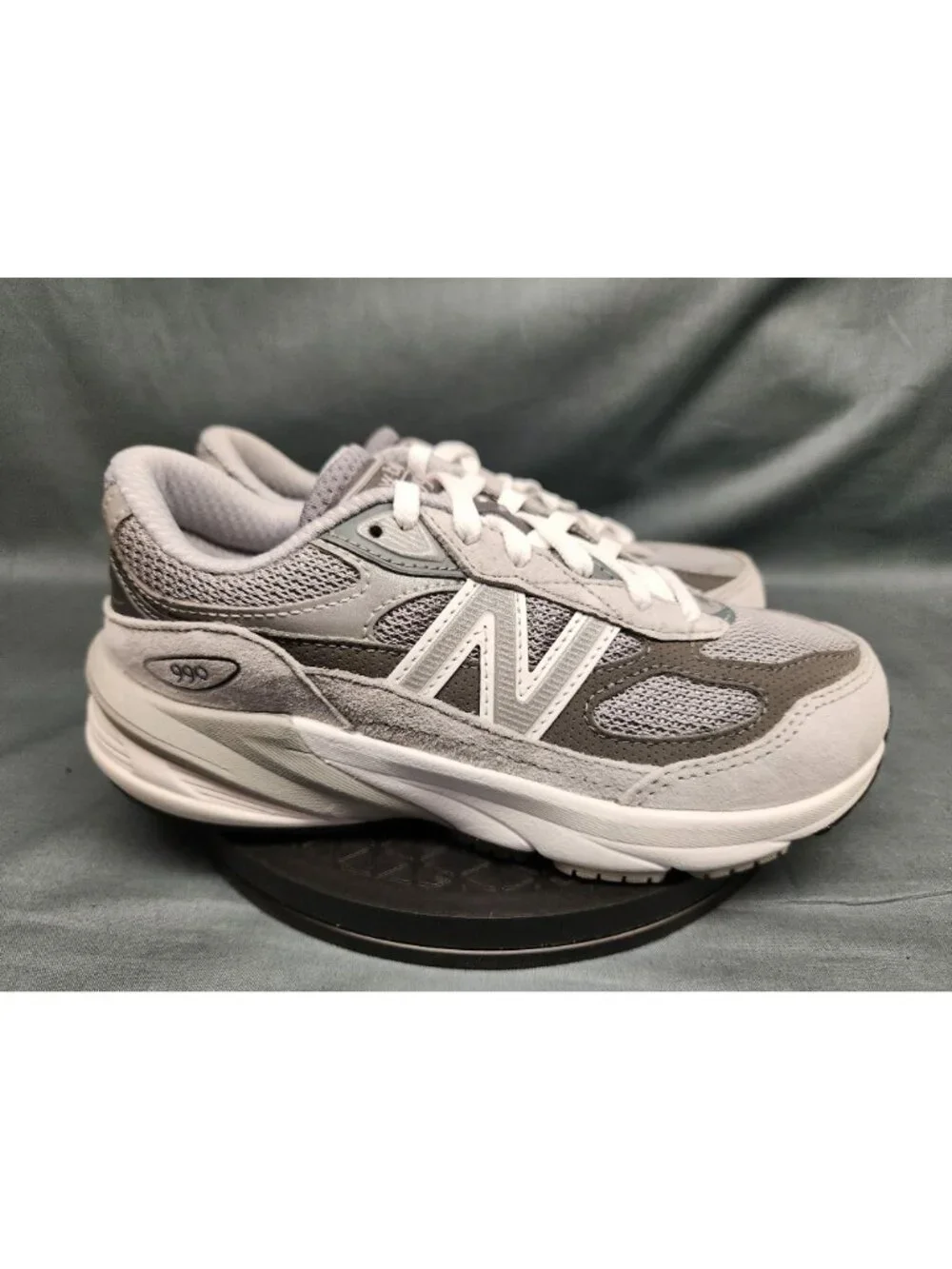 New Balance FuelCell 990v6 Sneakers PC990GL6 Grey White Kids Size 11 NEW NO BOX!